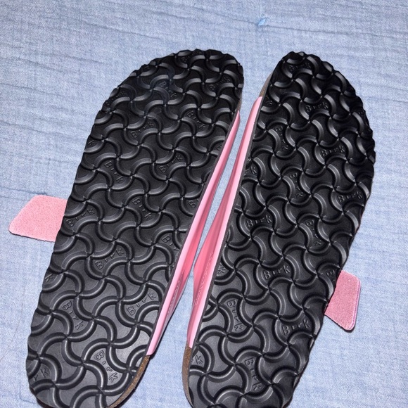 Birkenstock Arizona Big Buckle
Natural Leather Patent - High Shine Fondant Pink - Picture 3 of 3